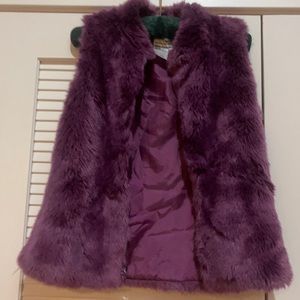 Girls 12 Faux Fur Vest Sleeveless Layering Winter purple.